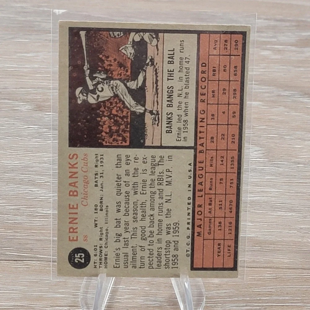 Ernie Banks 1962 Topps 25 Chicago Cubs Shortstop HOF Vintage Baseball Card